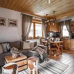 Nosalowski Wypas Jacuzzi & Sauna Chalé
